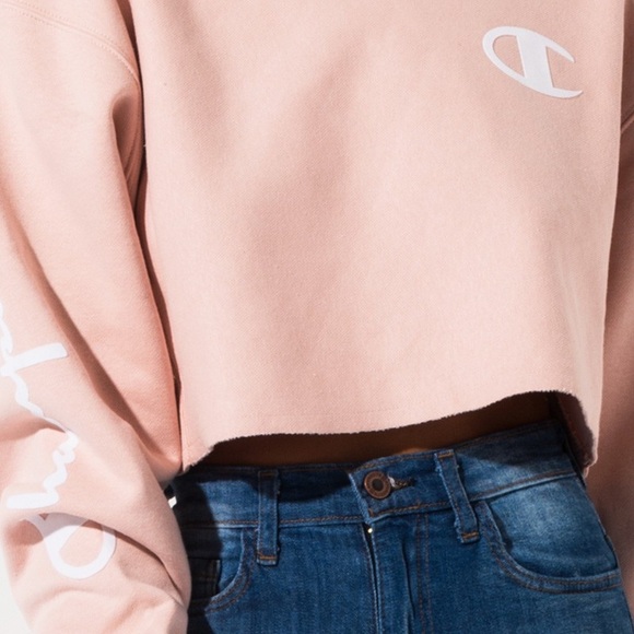 CHAMPION® Reverse Weave Cropped Sweatshirt - Picture 4 of 9